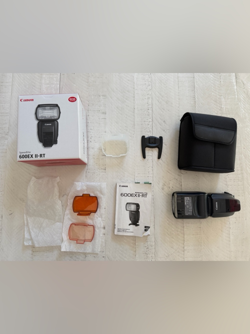 Canon Speedlite 600EX II-RT Flash w Original Box and Accessories - Picture 2 of 10